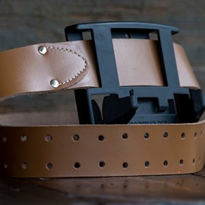 Verfblikhouder zwart met leren riem | Paintholder zwart met leren riem